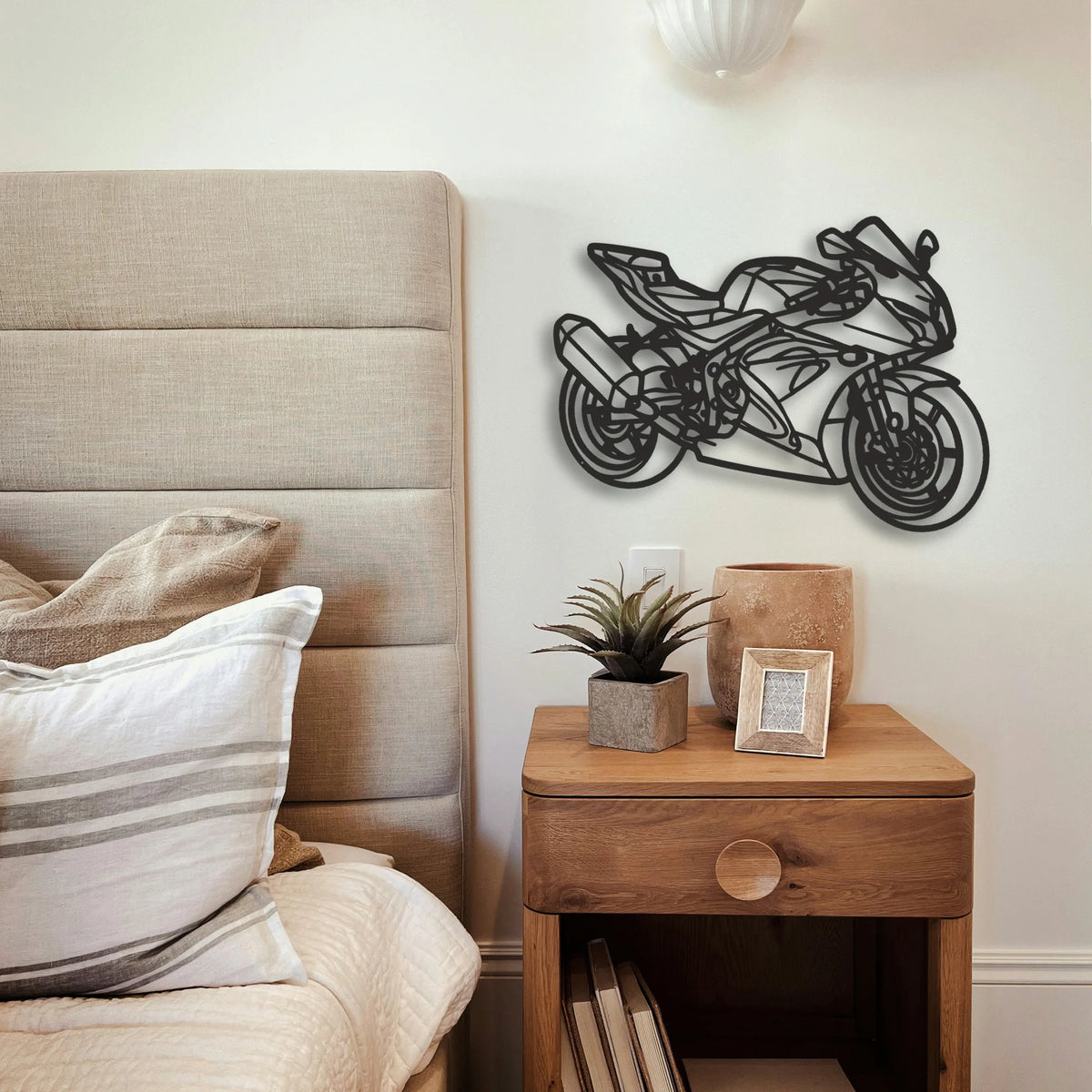 2017 Suzuki GSX R 650 Classic Motorcycle Silhouette Metal Wall Art - Tinvibe
