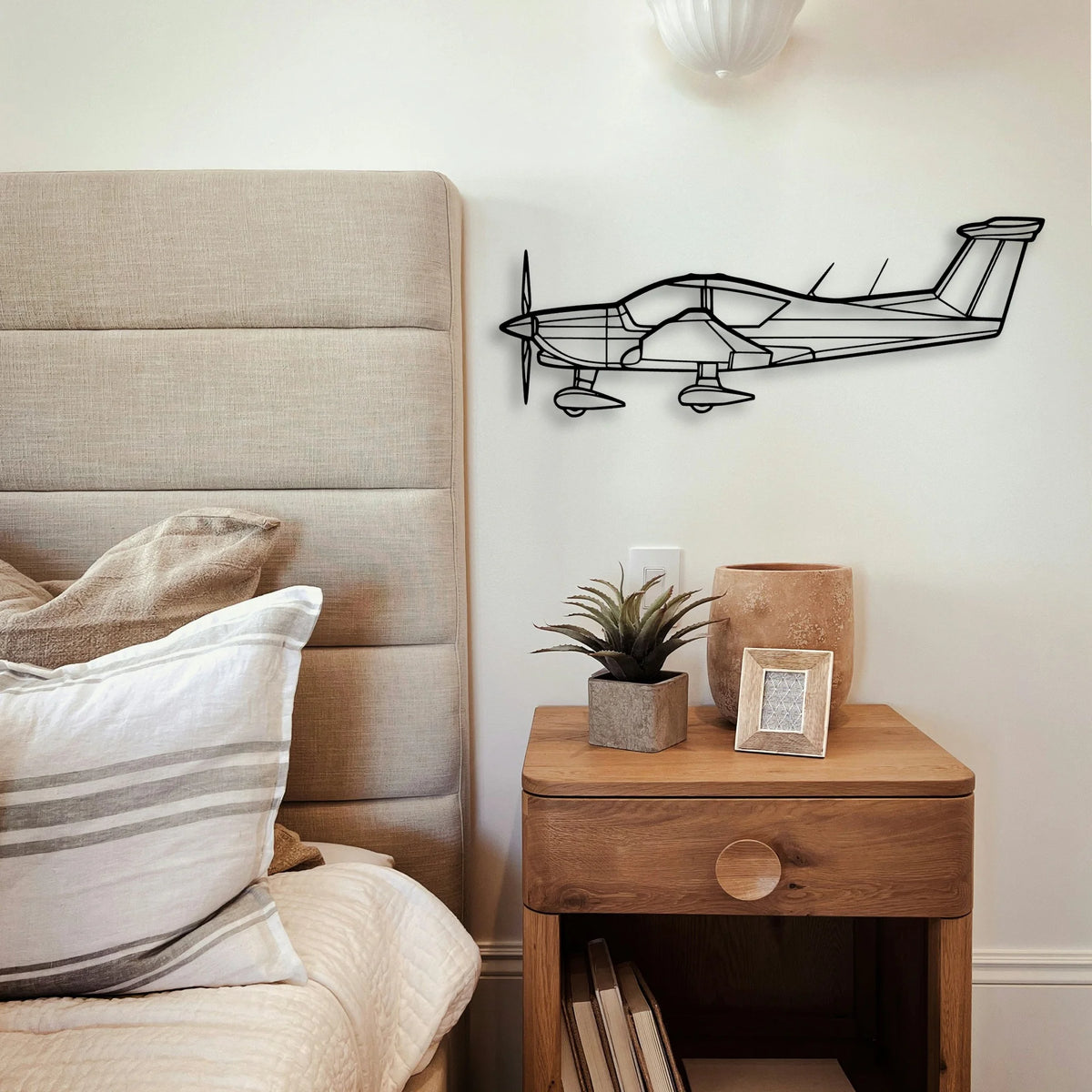 A185F Skywagon Classic Aircraft Silhouette Metal Wall Art - Tinvibe